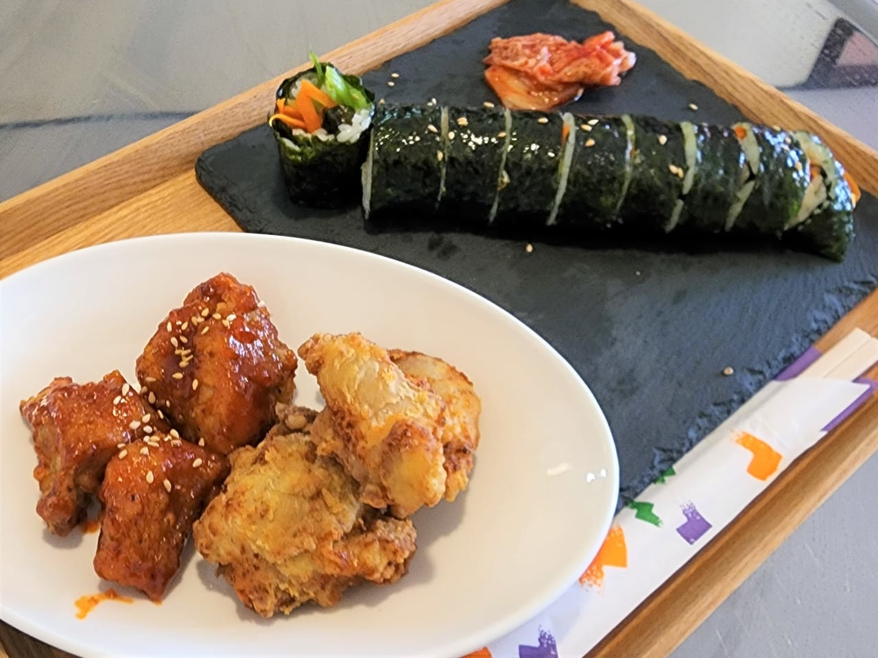 韓国料理「냠냠 ニャムニャム」ランチ（チキン定食）