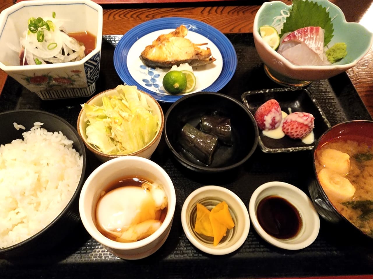 「海鮮活魚潤-uruoi-」飛び入り定食