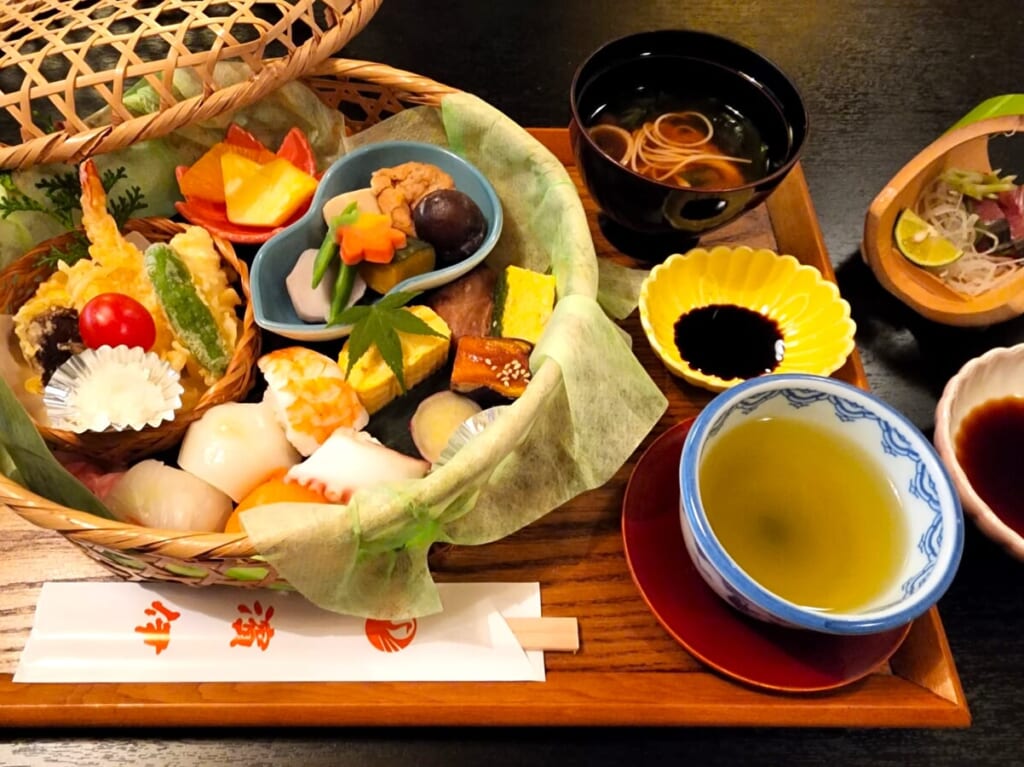 「割烹 濱伊」すし御膳