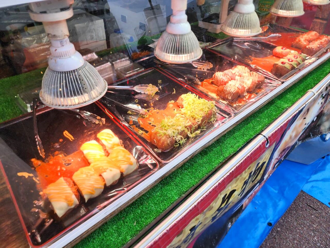 肉肉だらけの肉祭り「第43回 肉肉パーク」の様子。「肉巻きおにぎり屋」出店の様子。