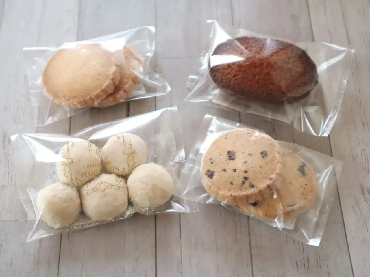 「pâtisserieFLORAISON(パティスリーフロレゾン)」で購入した焼き菓子