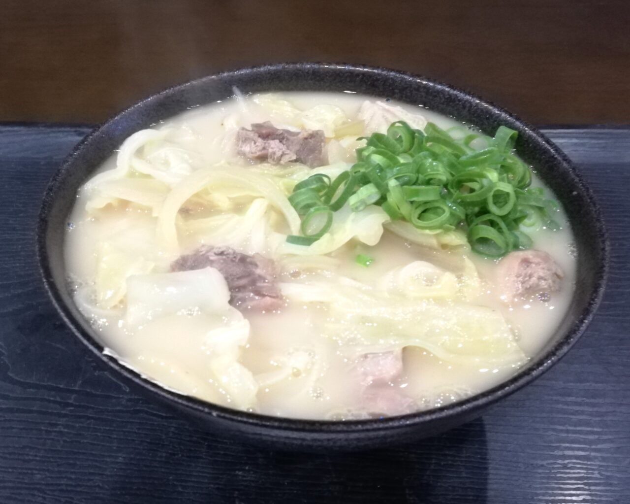 「うどん すぎはら」鶏白うどん。画像提供:「ゆうママ」様