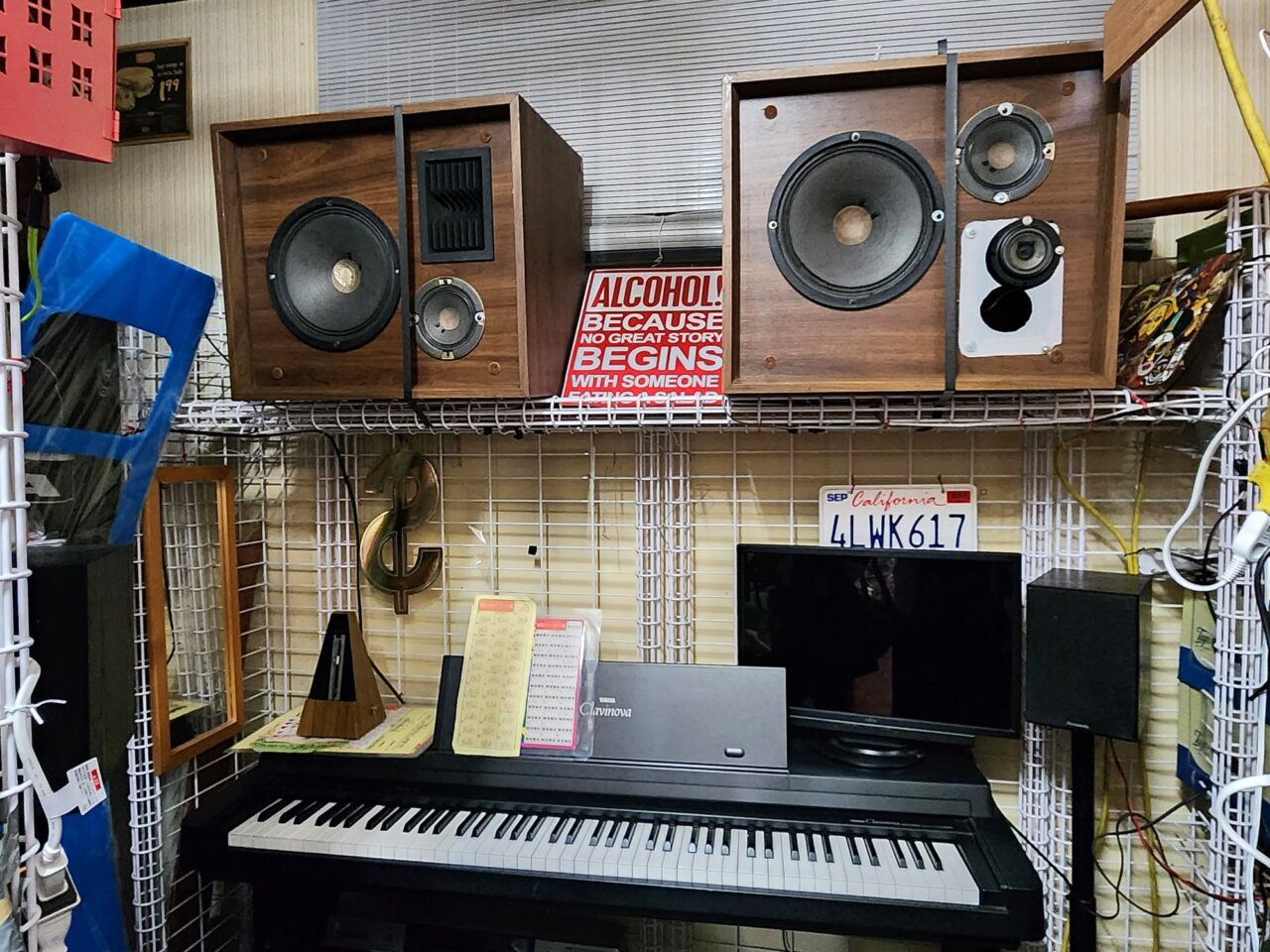 「引田ひなまつり」2026年で80周年「とまや商店」の店内