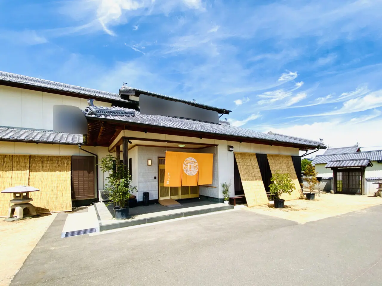 くつろぎ旬和食「かすみ家」店舗外観。画像提供:「阿波國上櫻城主 篠原紫雲長房」様