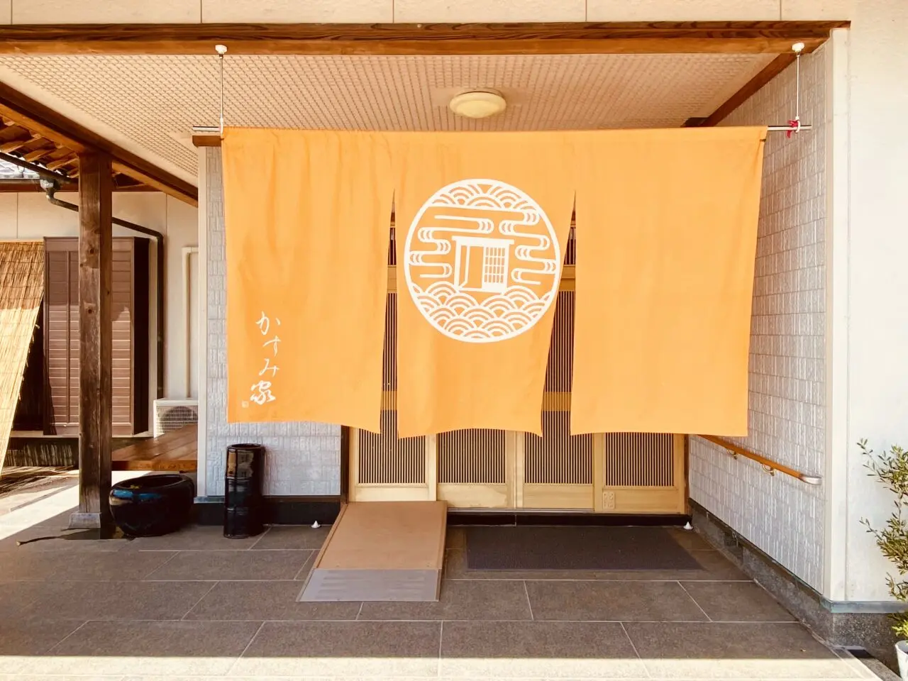 くつろぎ旬和食「かすみ家」店舗外観。画像提供:「阿波國上櫻城主 篠原紫雲長房」様