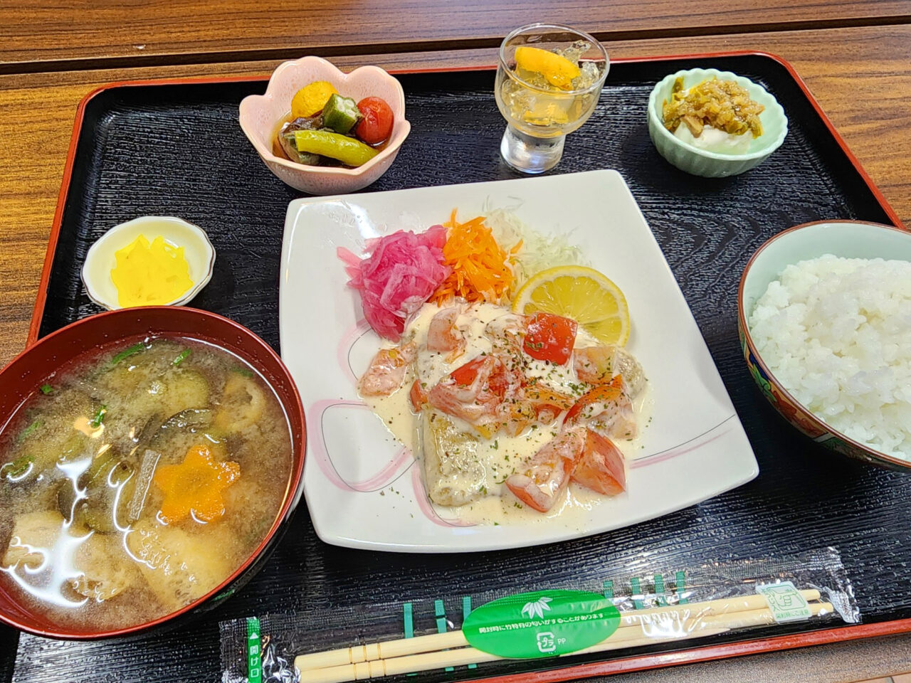 お食事処「花*花」で注文した日替わり定食